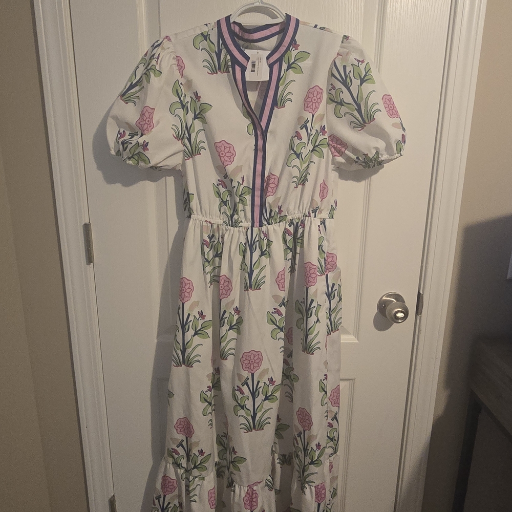 Chic White Maxi Dress with Pink Floral Design